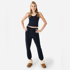 Perfect White Tee Black Fleetwood Sweatpants Size M